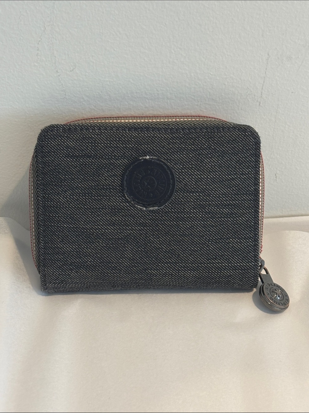 Kipling Money Love bi fold Wallet Dark Grey full zip section snap closure slots